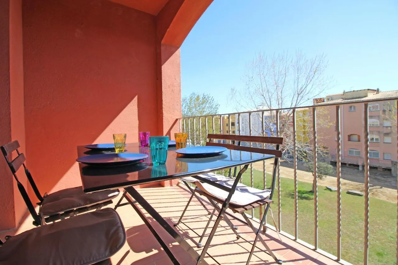 Basic Comfort Apartamento Gran Reserva Lluna 0053 Empuriabrava 0*,  Spain